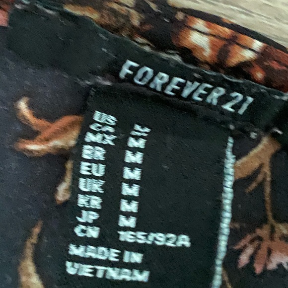 Women’s Shirt - Picture 2 of 3